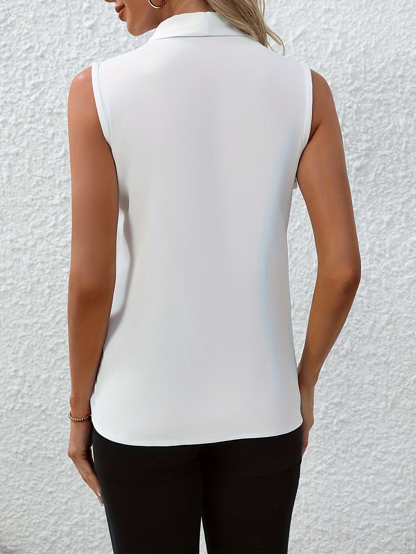 SIENNA™ | Effortless Sleeveless V-Neck Top