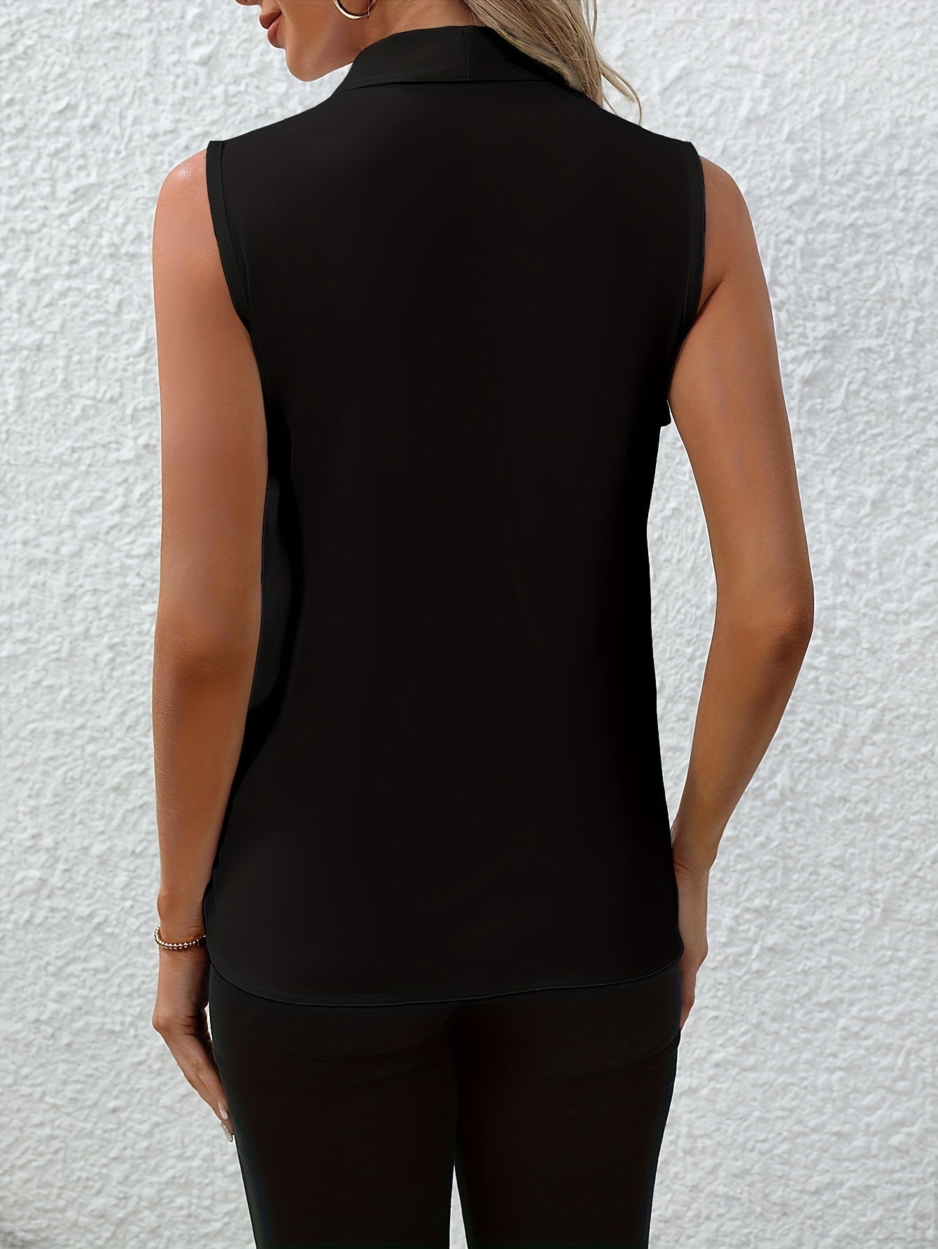 SIENNA™ | Effortless Sleeveless V-Neck Top