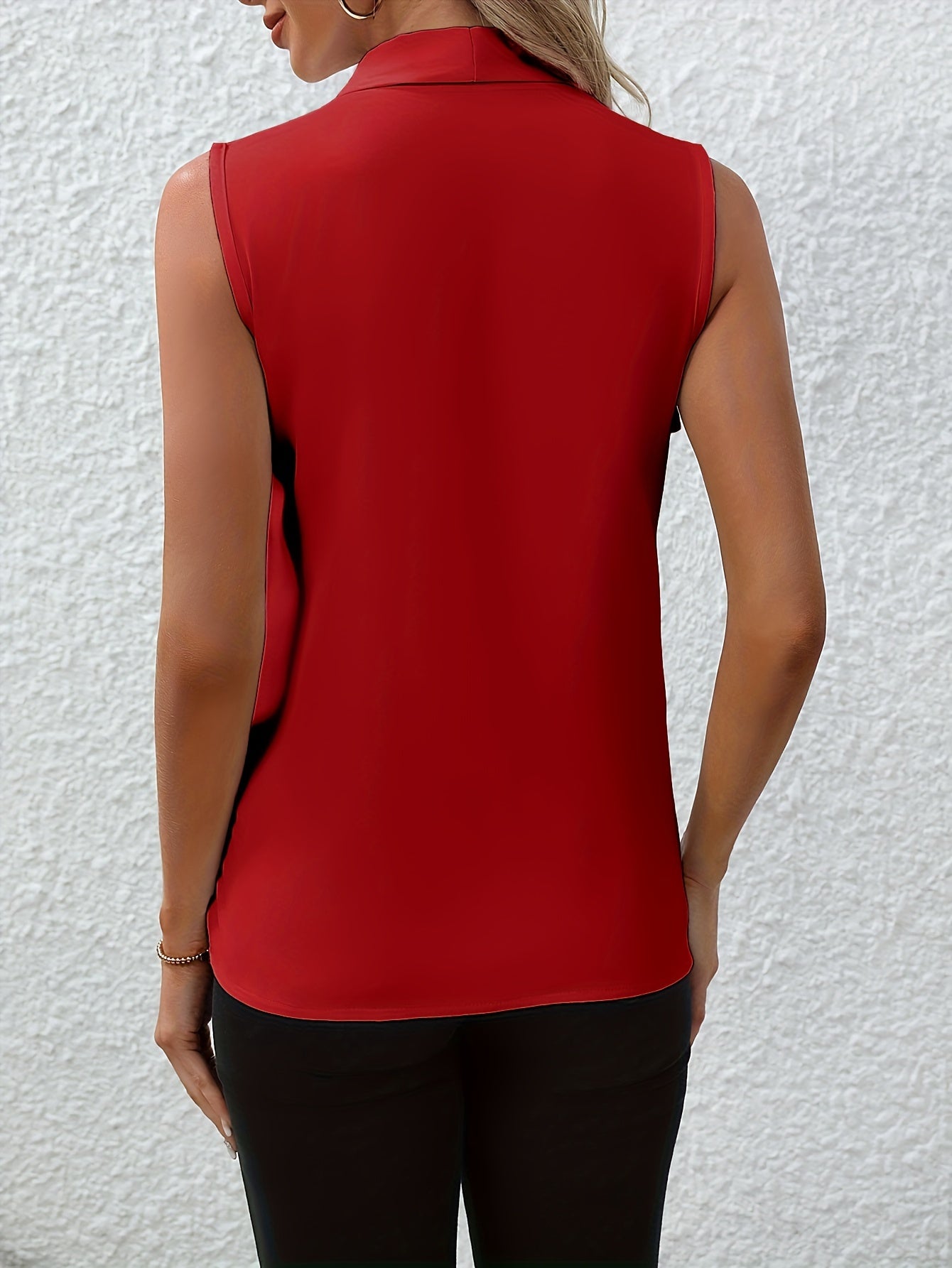 SIENNA™ | Effortless Sleeveless V-Neck Top